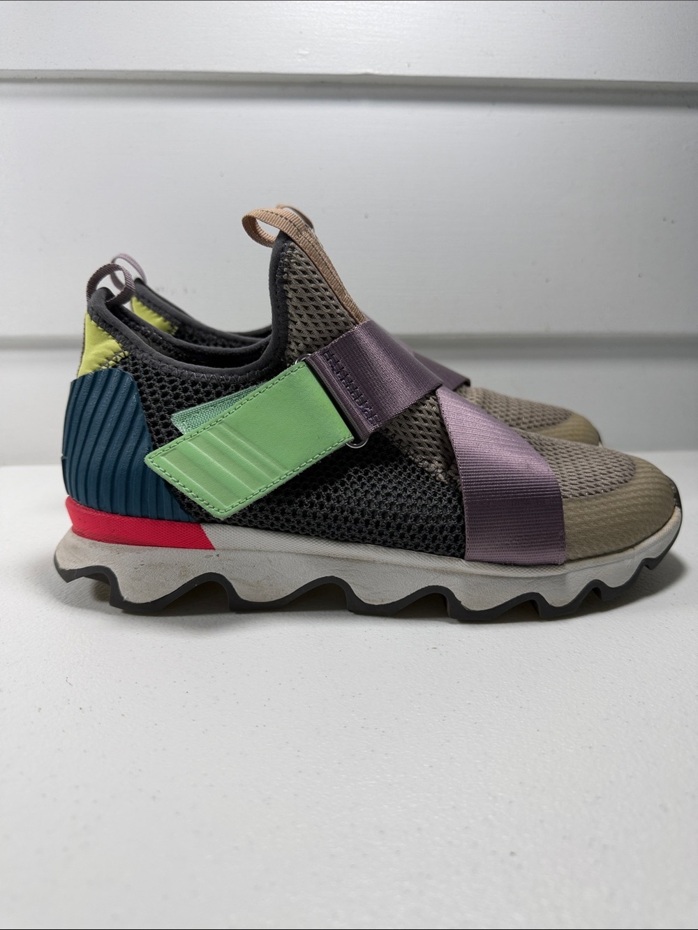 SOREL Womens Kinetic Multi-Color Slip-On Sneakers Shoes Size 9